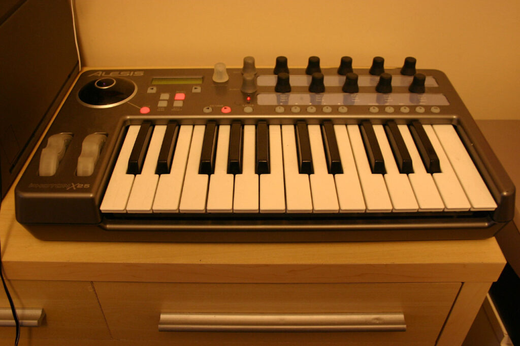 Alesis Photon X-25 keyboard controller