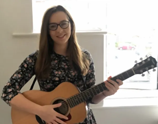 Student profile photo of Kelly Whiting, who plays acoustic guitar, Cool Gool Music, Canada Water